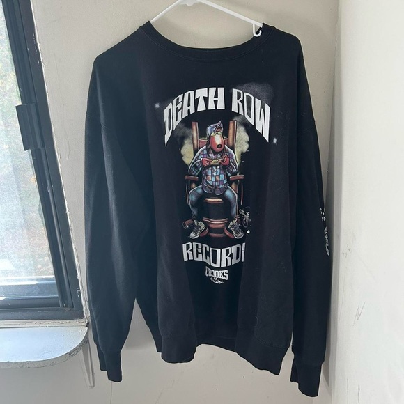 Graphic Sweater - Picture 5 of 5